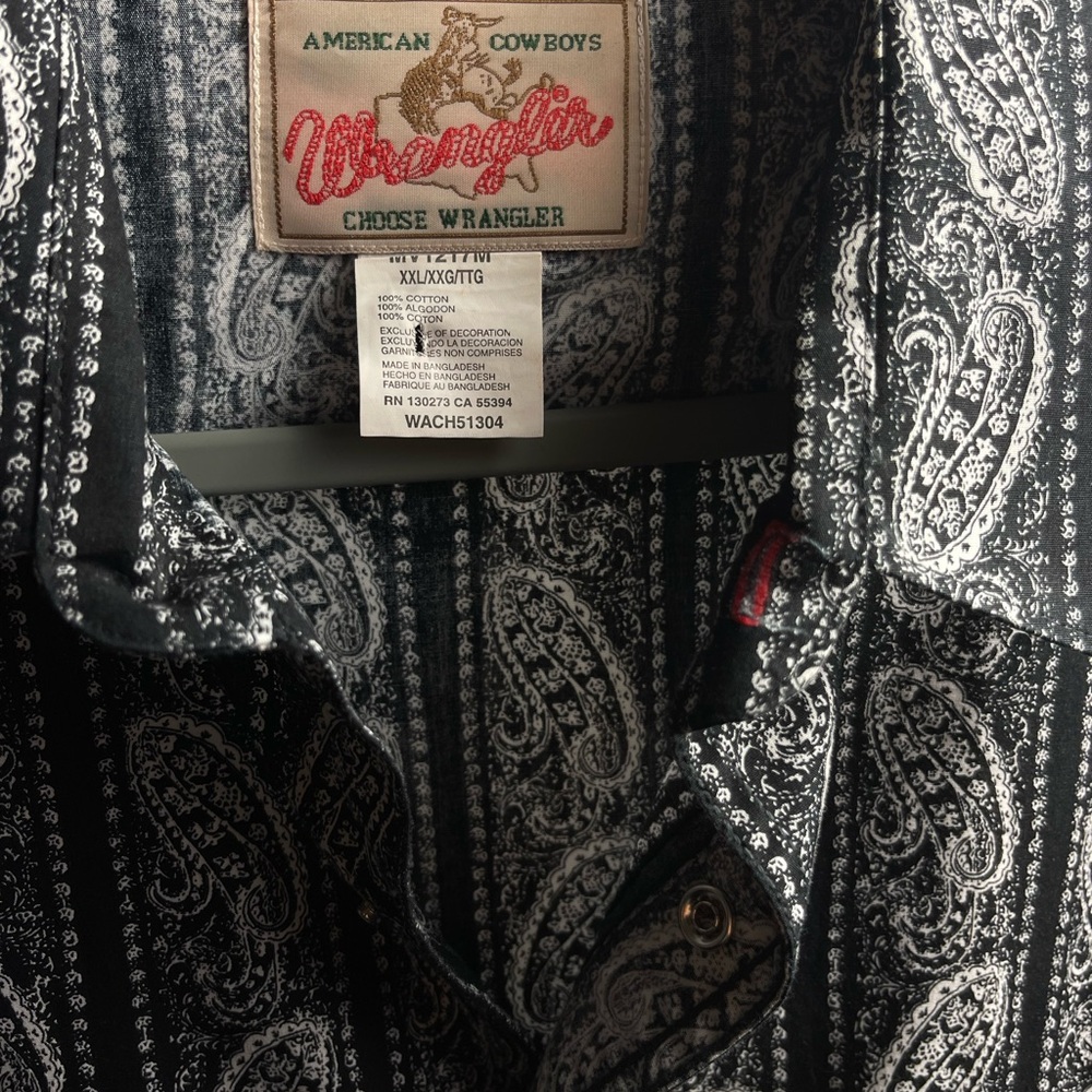 Wrangler Black and White Paisley Shirt